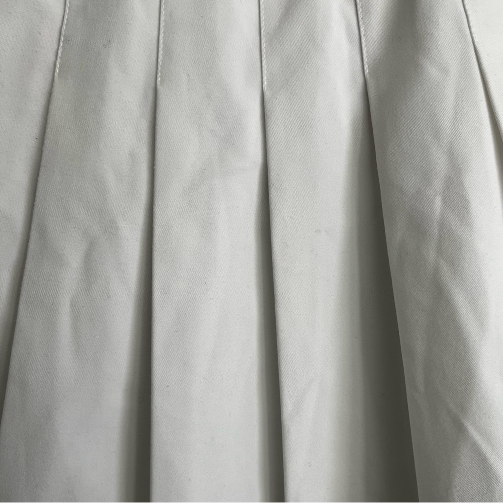 Aritzia | Sunday Best White Olive Micro Pleated Skirt. Size 2 - Picture 4 of 6